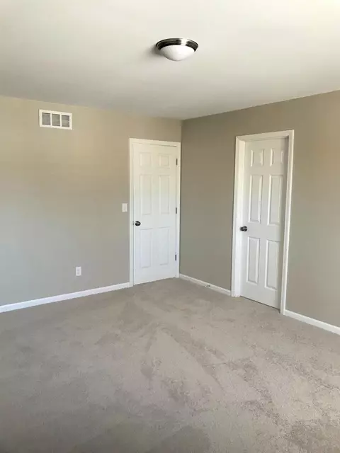 3147 Tremont Ln, Crown Point, IN 46307 photo 8