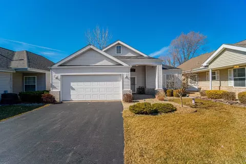 8310 Pointe Dr, Crown Point, IN 46307 photo 1