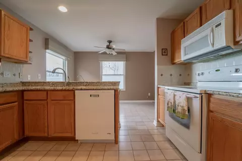 8310 Pointe Dr, Crown Point, IN 46307 photo 7