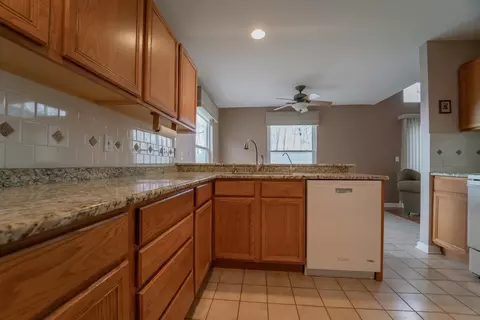8310 Pointe Dr, Crown Point, IN 46307 photo 8