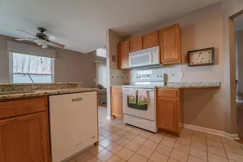 8310 Pointe Dr, Crown Point, IN 46307 photo 10