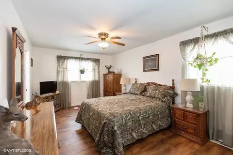 9331 Larch Dr, Munster, IN 46321 photo 5