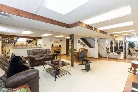 9331 Larch Dr, Munster, IN 46321 photo 8