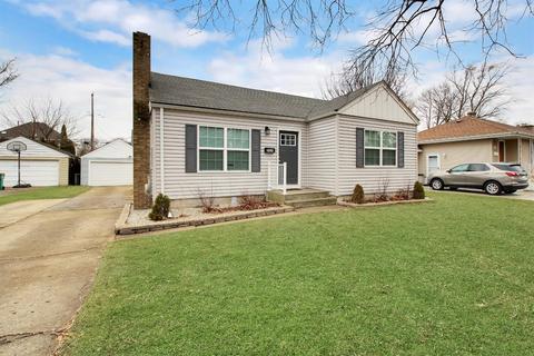 8426 Walnut Dr, Munster, IN 46321 photo 2