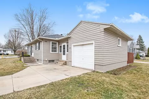 1011 Wright Ave, La Porte, IN 46350 photo 2