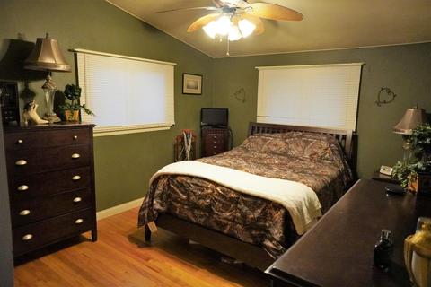 1034 E Miller St, Griffith, IN 46319 photo 22