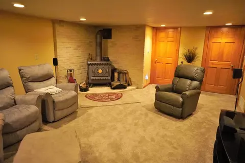 1034 E Miller St, Griffith, IN 46319 photo 40