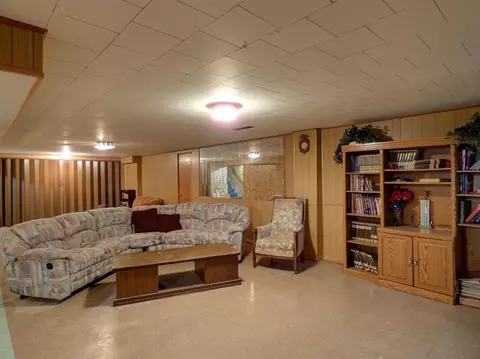 2340 W 20th Ave, Gary, IN 46404 photo 17
