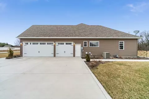 10085 Rolling Hills Dr, De Motte, IN 46310 photo 4