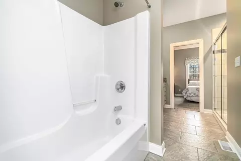 10085 Rolling Hills Dr, De Motte, IN 46310 photo 28