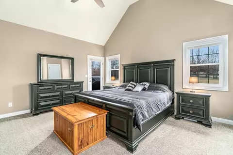 10085 Rolling Hills Dr, De Motte, IN 46310 photo 19