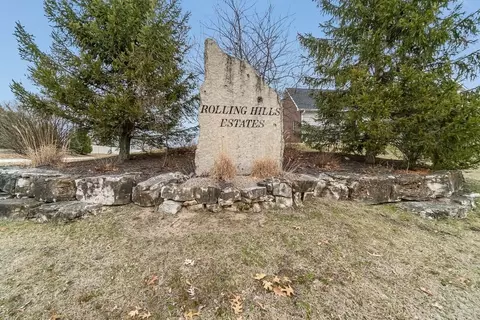 10085 Rolling Hills Dr, De Motte, IN 46310 photo 35