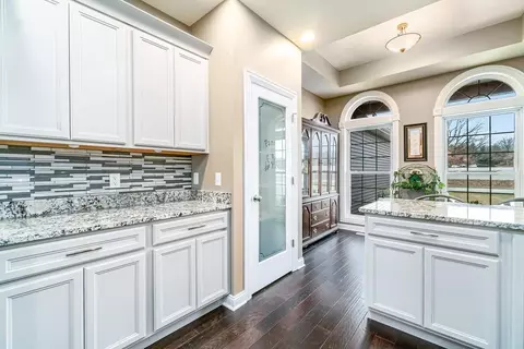 10085 Rolling Hills Dr, De Motte, IN 46310 photo 14