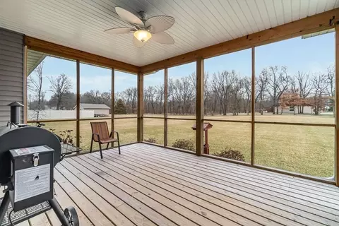 10085 Rolling Hills Dr, De Motte, IN 46310 photo 33