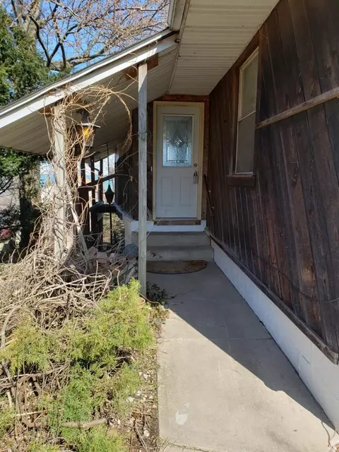 8716 Pine Ave, Gary, IN 46403 photo 5