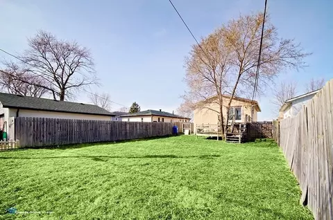 565 E Anderson St, Crown Point, IN 46307 photo 3