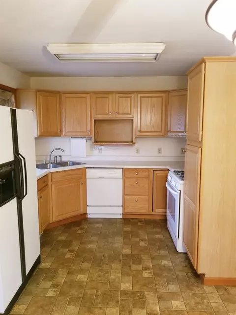 118 E Pine St, Wheatfield, IN 46392 photo 3