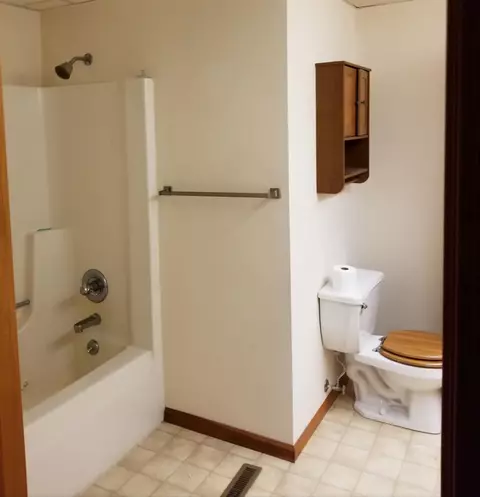 118 E Pine St, Wheatfield, IN 46392 photo 10