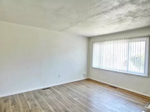 600 Allen St, Gary, IN 46403 photo 2