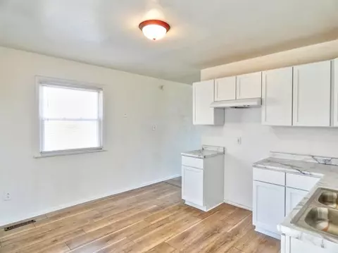 600 Allen St, Gary, IN 46403 photo 6