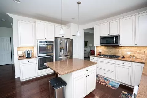 9259 Briar Ln, Saint John, IN 46373 photo 6