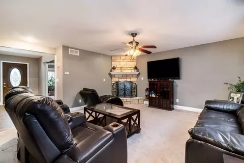9533 Sullivan Ct, Crown Point, IN 46307 photo 4