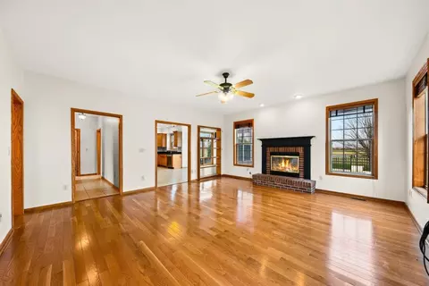 9932 New Devon St, Munster, IN 46321 photo 4