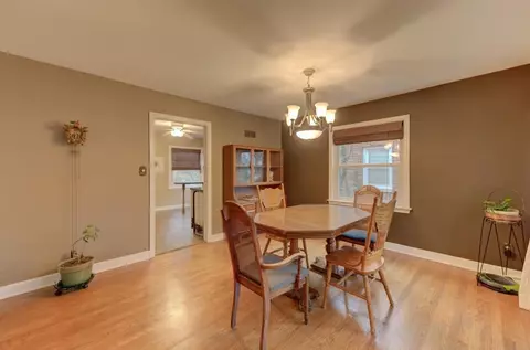 225 Beverly Pl, Munster, IN 46321 photo 6