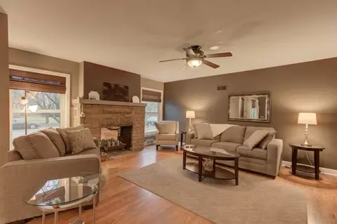225 Beverly Pl, Munster, IN 46321 photo 2