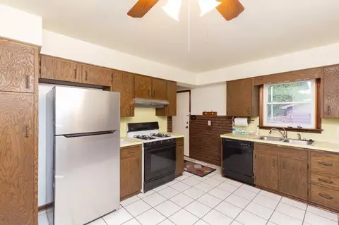 8642 Harrison Ave, Munster, IN 46321 photo 6