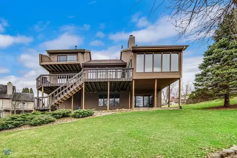 706 Brandonbury Dr, Valparaiso, IN 46383 photo 2