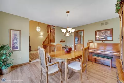 706 Brandonbury Dr, Valparaiso, IN 46383 photo 10