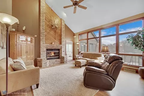 706 Brandonbury Dr, Valparaiso, IN 46383 photo 4