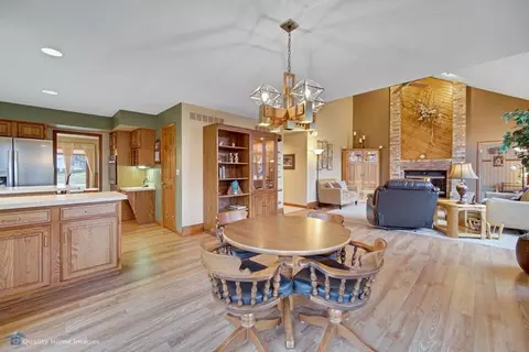 706 Brandonbury Dr, Valparaiso, IN 46383 photo 6