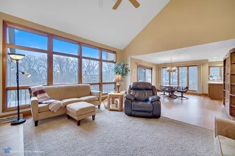 706 Brandonbury Dr, Valparaiso, IN 46383 photo 5