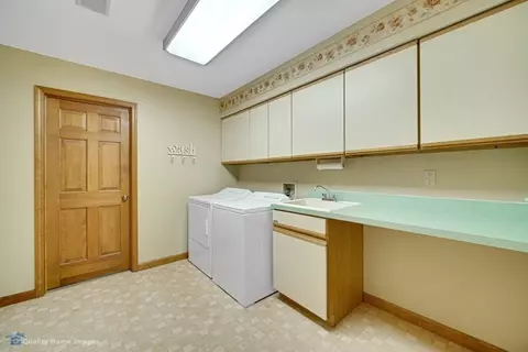 706 Brandonbury Dr, Valparaiso, IN 46383 photo 15