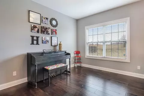 9221 Hibiscus Dr, Saint John, IN 46373 photo 8