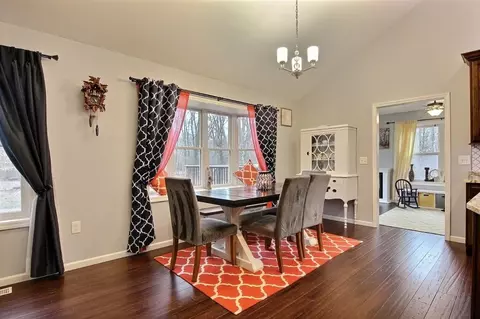 8184 Painted Leaf Dr, De Motte, IN 46310 photo 11