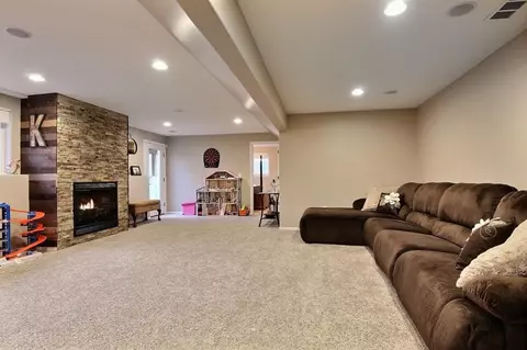 8184 Painted Leaf Dr, De Motte, IN 46310 photo 22