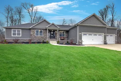 8184 Painted Leaf Dr, De Motte, IN 46310 photo 1