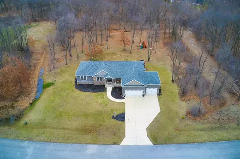 8184 Painted Leaf Dr, De Motte, IN 46310 photo 37