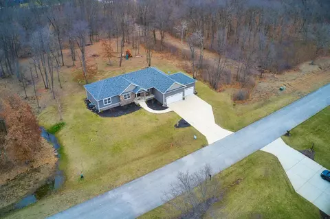 8184 Painted Leaf Dr, De Motte, IN 46310 photo 35