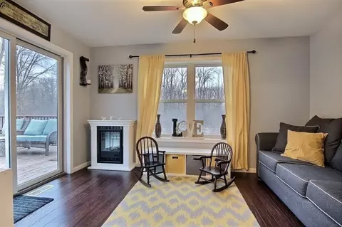 8184 Painted Leaf Dr, De Motte, IN 46310 photo 17