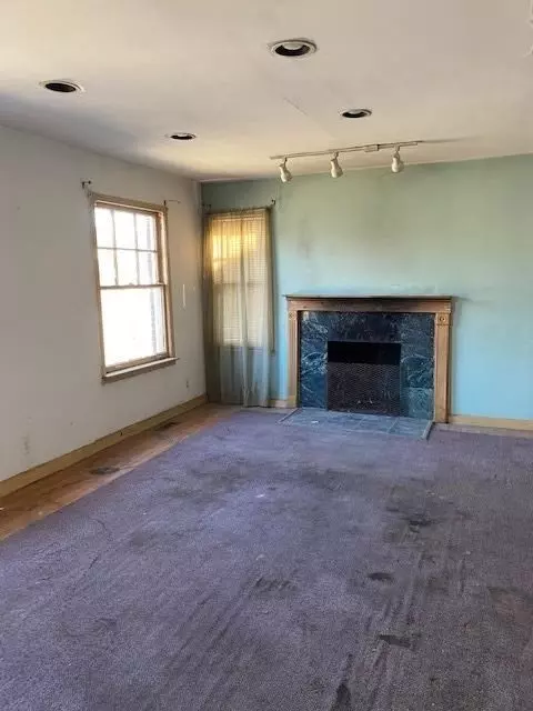 654 Johnson St, Gary, IN 46402 photo 4