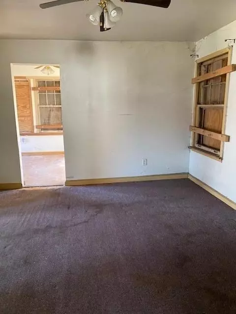 654 Johnson St, Gary, IN 46402 photo 3