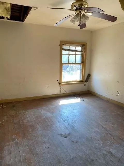 654 Johnson St, Gary, IN 46402 photo 13