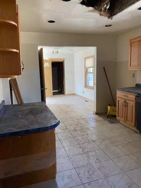 654 Johnson St, Gary, IN 46402 photo 8