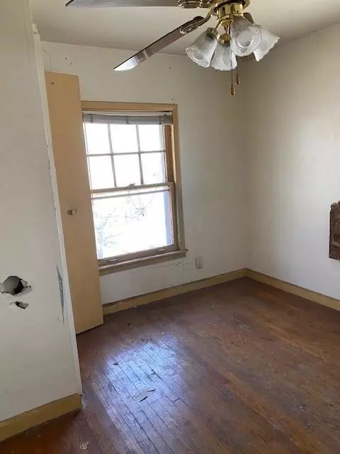 654 Johnson St, Gary, IN 46402 photo 11