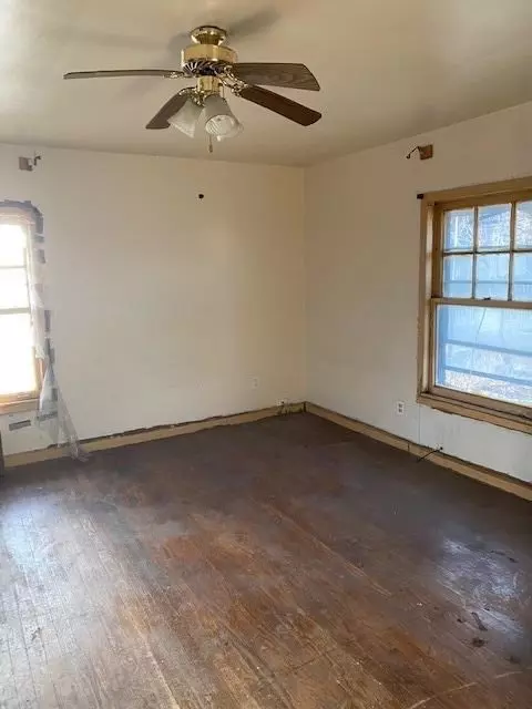 654 Johnson St, Gary, IN 46402 photo 18
