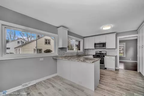 437 Oak St, Dyer, IN 46311 photo 6